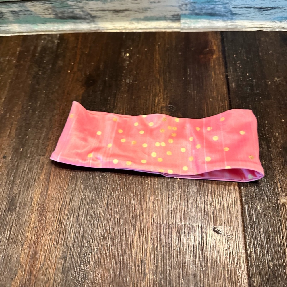 EUC silky Fit Couture headband. Super cute!